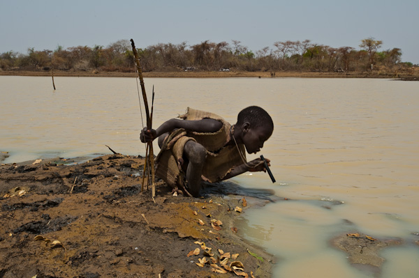 Guinea worm pipe filter